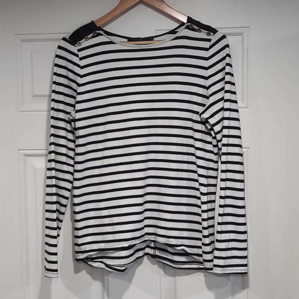 SHIRT: Black and White Striped Long Sleeved Tshirt